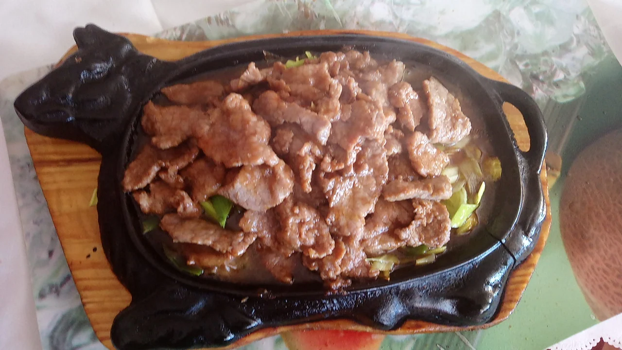 Ternera a la plancha, en su sartén de hierro